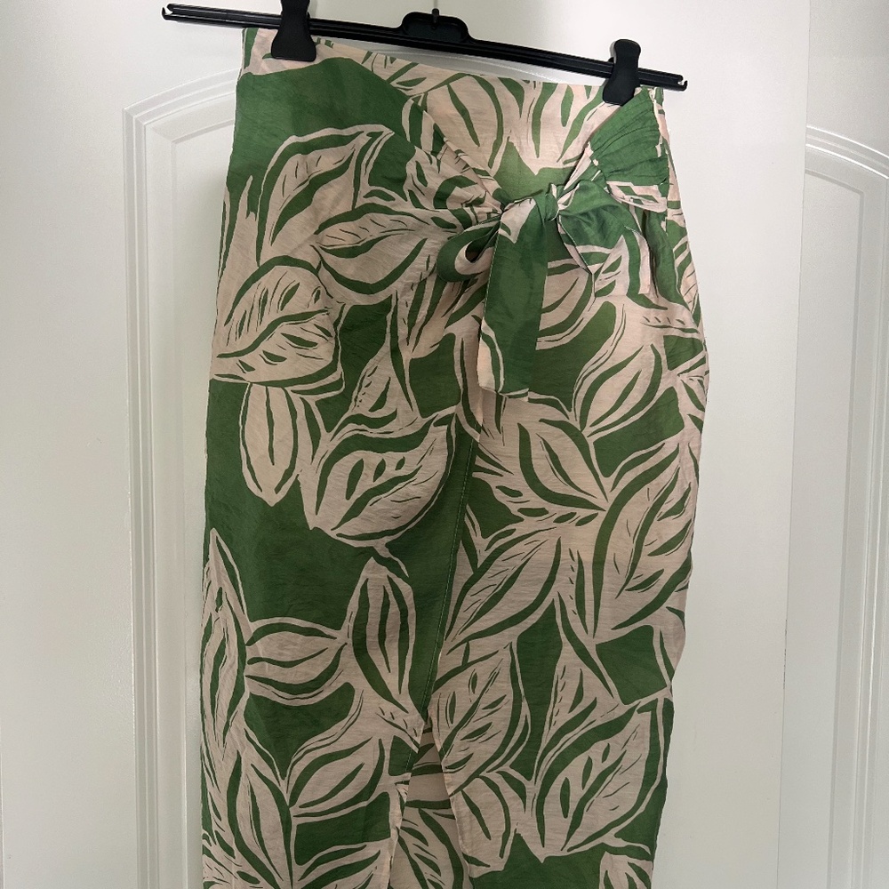 Zara Printed Wrap Skirt with Knot Pareo size M